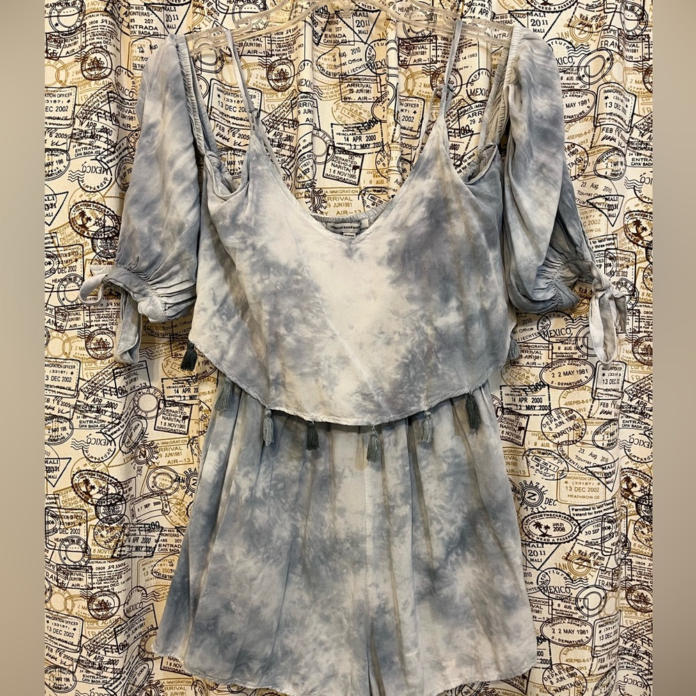 AE Tie-Dye Off-Shoulder Jumper